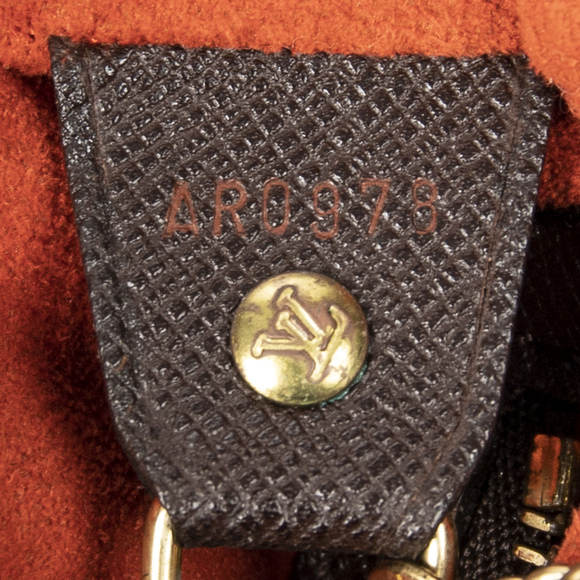 Louis Vuitton Marais - Picture 11 of 11